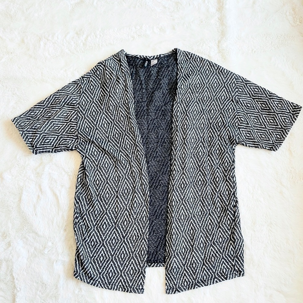 Divided H&M Black White Geometric Knit Open Front Cardigan Sweater Size Medium